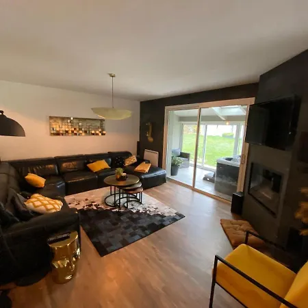 Villa Proche D'ax Les Thermes Detente Et Relaxation Jusqu'a 8 Pers Dans La Maison De Veronique Avec Piscine Terrain De Petanque Et Jacuzzi Savignac-les-Ormeaux