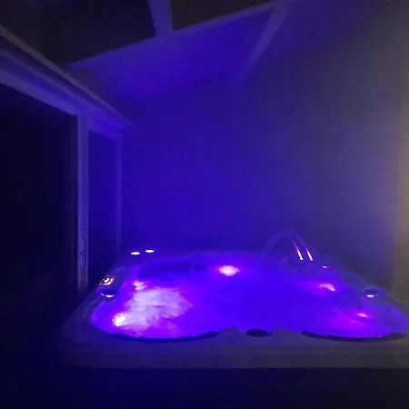 Villa Proche D'ax Les Thermes Detente Et Relaxation Jusqu'a 8 Pers Dans La Maison De Veronique Avec Piscine Terrain De Petanque Et Jacuzzi