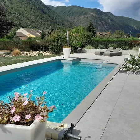 Proche D'ax Les Thermes Detente Et Relaxation Jusqu'a 8 Pers Dans La Maison De Veronique Avec Piscine Terrain De Petanque Et Jacuzzi * Savignac-les-Ormeaux