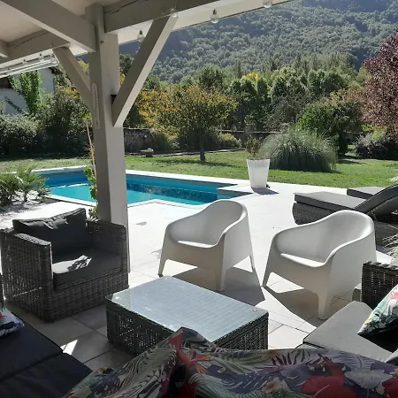 Proche D'ax Les Thermes Detente Et Relaxation Jusqu'a 8 Pers Dans La Maison De Veronique Avec Piscine Terrain De Petanque Et Jacuzzi Villa *