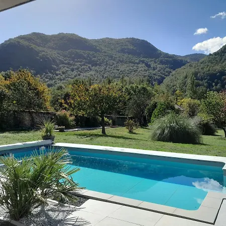 Proche D'ax Les Thermes Detente Et Relaxation Jusqu'a 8 Pers Dans La Maison De Veronique Avec Piscine Terrain De Petanque Et Jacuzzi Villa