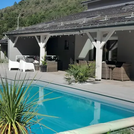 Proche D'ax Les Thermes Detente Et Relaxation Jusqu'a 8 Pers Dans La Maison De Veronique Avec Piscine Terrain De Petanque Et Jacuzzi